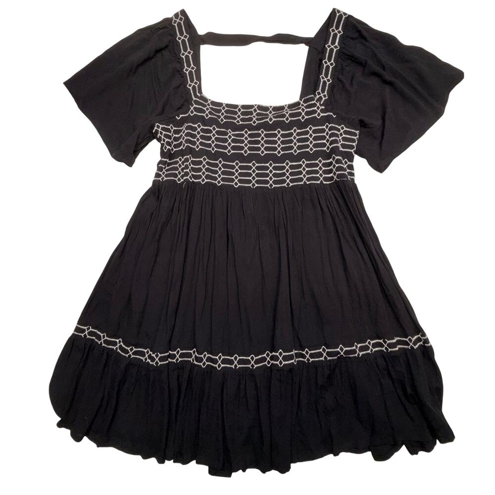 Forever 21 Plus 1X Black Embroidered Smocked Puff Sleeve Mini Dress NWT
